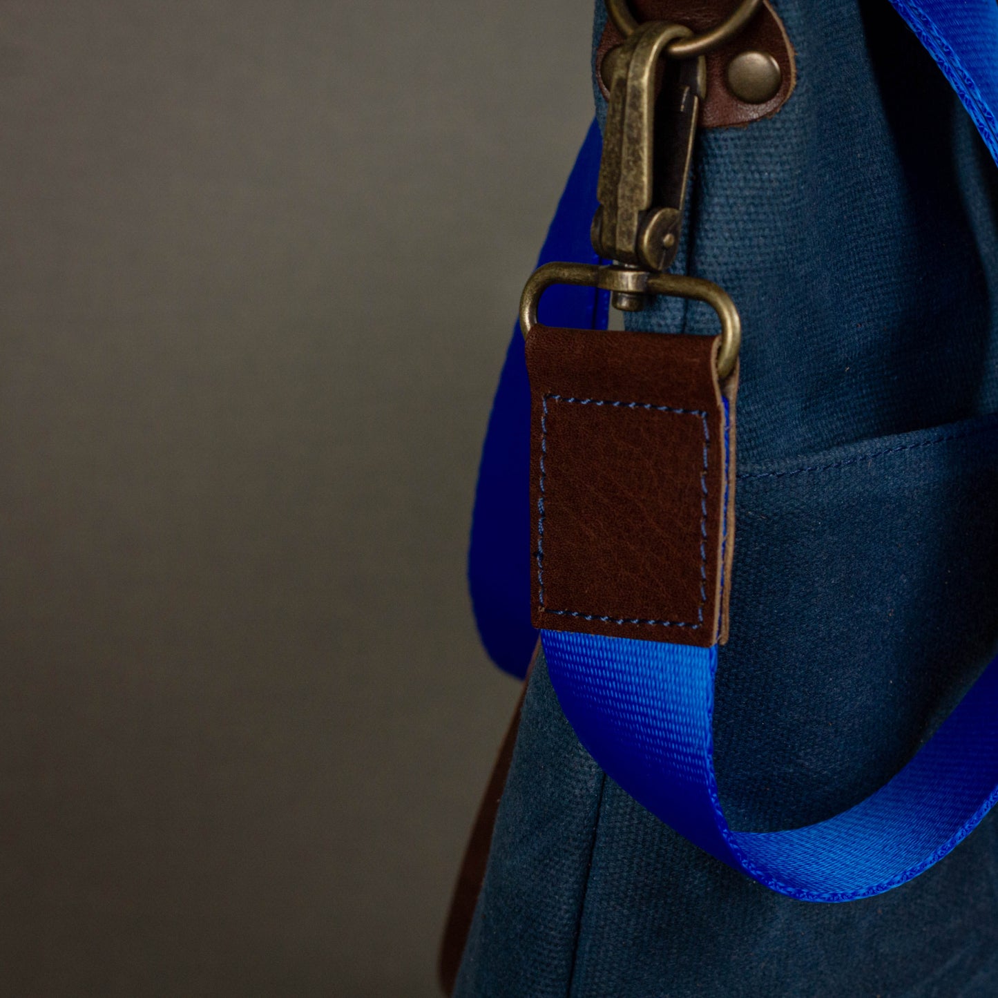 Canvas Crossbody Tote Bag with Leather Handles / Midnight Blue