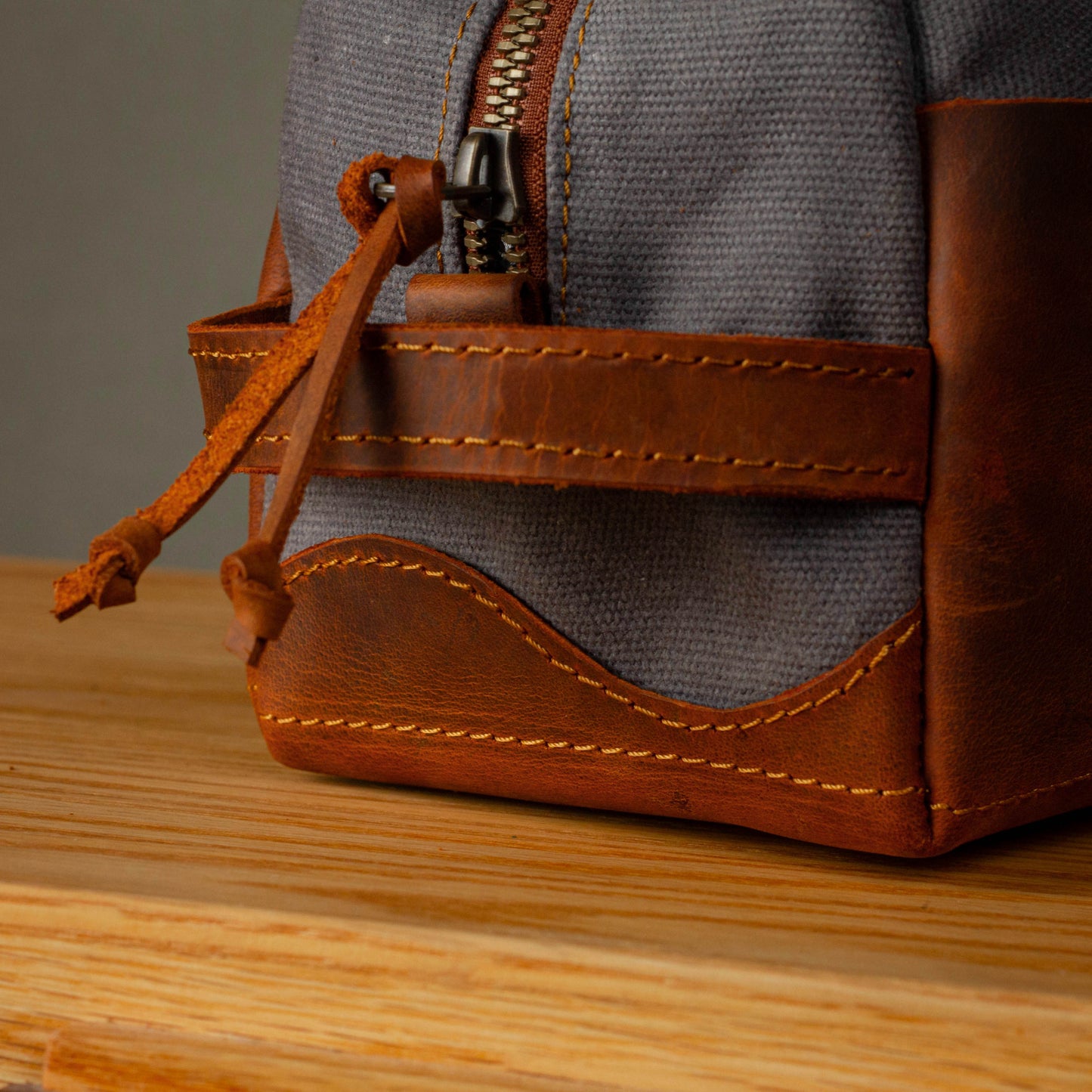 Dopp Kit / Medium-Large / Ash Gray