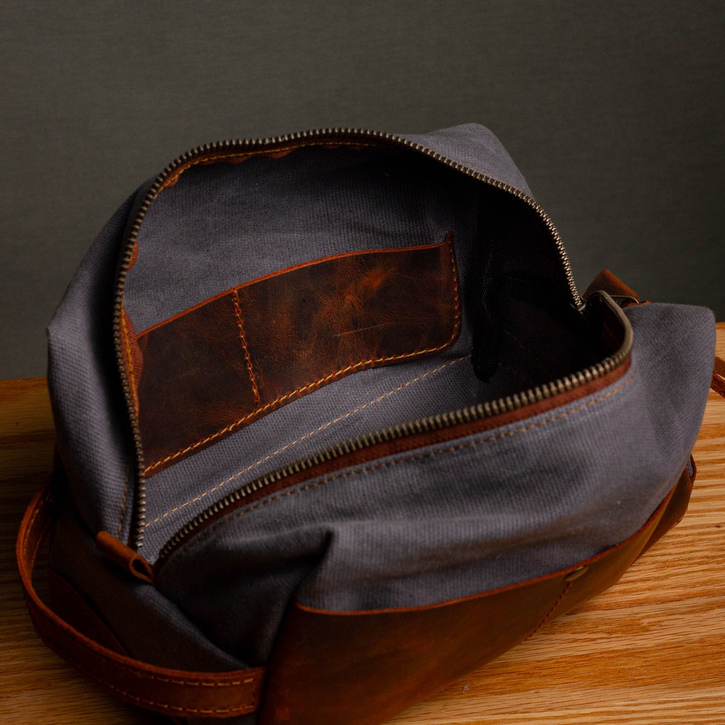 Dopp Kit / Medium-Large / Ash Gray