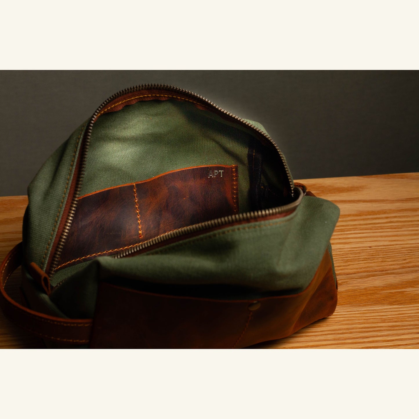 Dopp Kit / Medium-Large / Forest Green