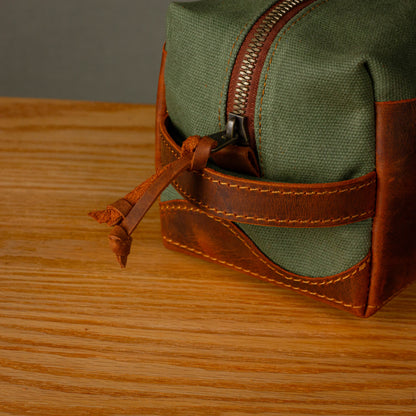 Dopp Kit / Medium-Large / Forest Green