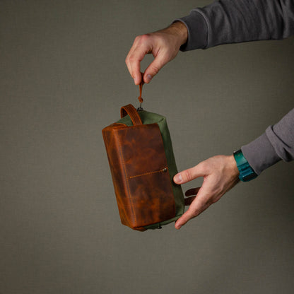 Dopp Kit / Medium-Large / Forest Green