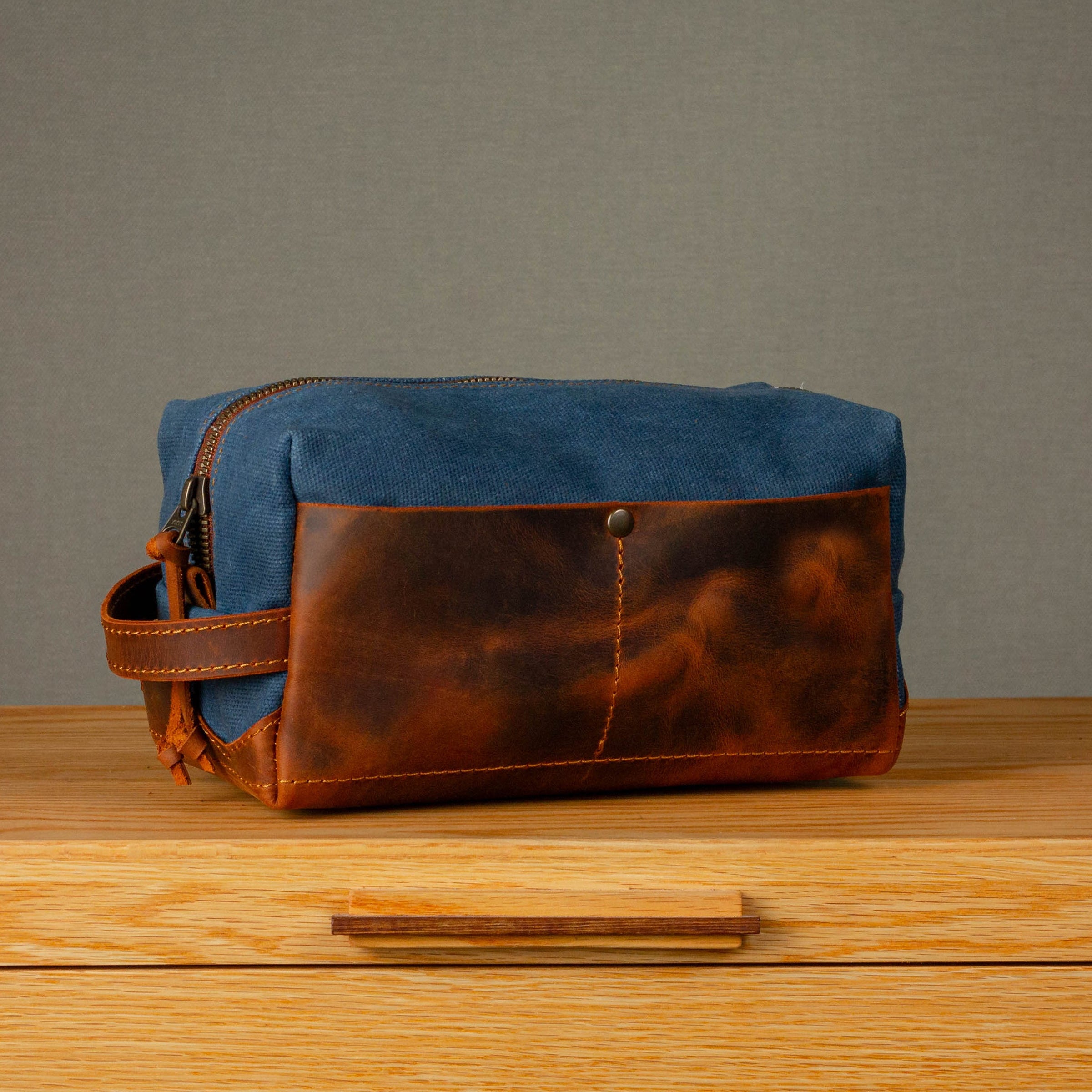 Dopp Kit Medium-Large Midnight Blue | Premium Toiletry Bag – semique.com