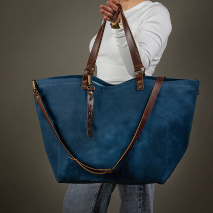 Leather Yarn Guide – Knitting Yarn Holder with Hook